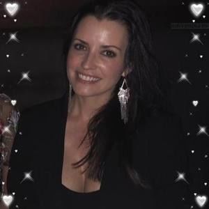 Meet your Posher, Cristiane